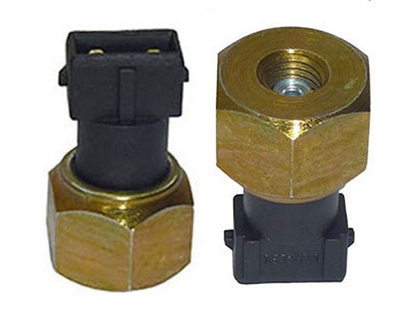Interruptor Freio Motor Volks 9.150E/8.150E/17.250E (2R0947561C)