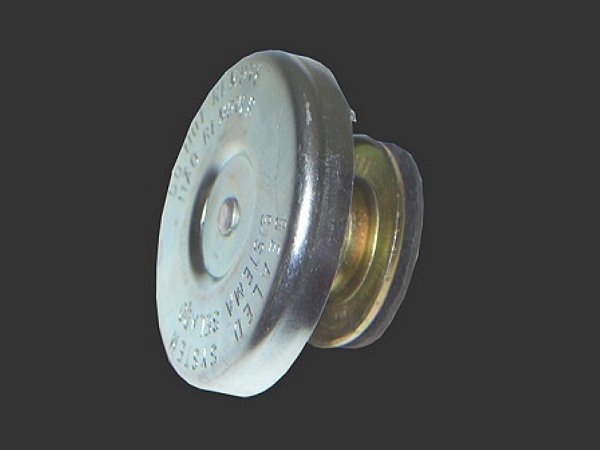 KIT Tampa Radiador 8 Lbs Volks 690S/790S/7110S/11130/11140/12140/13130/ (T11121483A)
