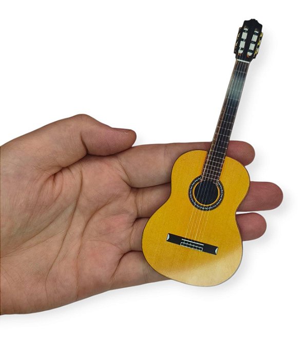 Miniatura Violão em MDF - 13,6cm - Venda por Unidade - Suporte para manter o violão em pé incluso