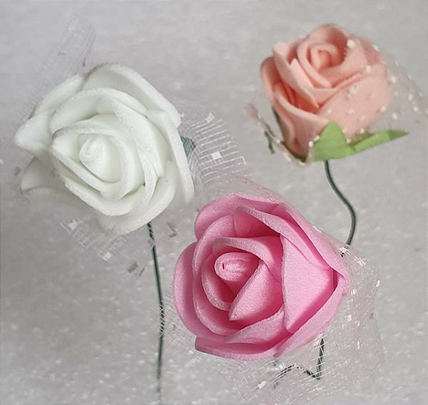 Buquê de Flor em EVA com tule-  Cores: Branco, Rosa, Rosê e vermelho - *maço com 12 rosinhas*