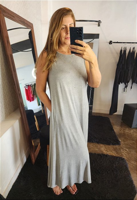 Vestido regata viscolycra c bolsos e fendas cinza