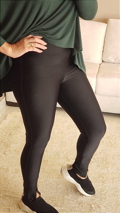 Calça Prada c ziper tratorado nas barras preta