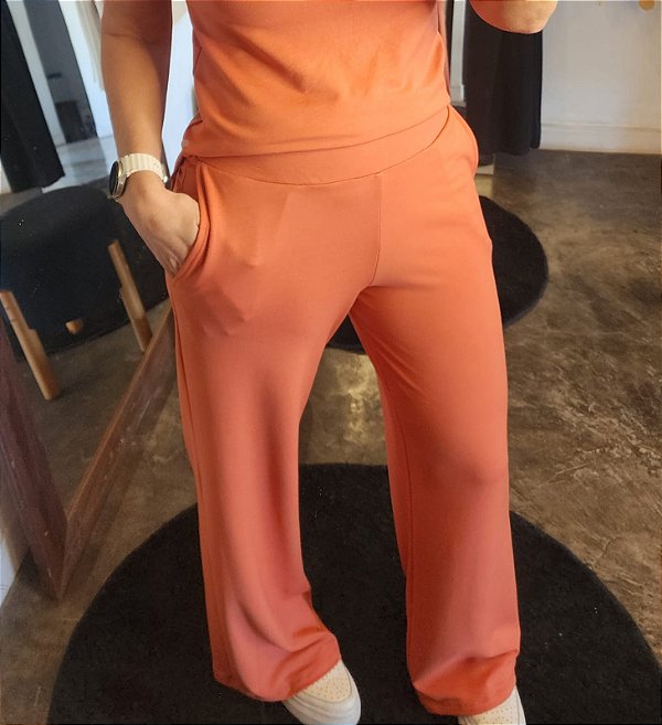 Calça pantalona moletinho de viscose na cor telha