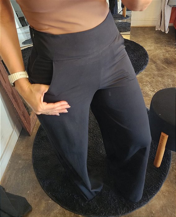 Calça pantalona de viscose c elastano preto