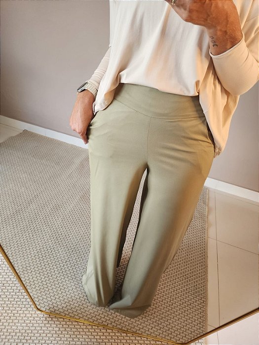 Calça pantalona de viscose c elastano verde
