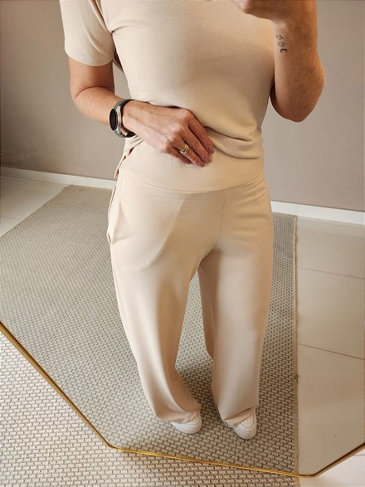 Calça pantalona moletinho de viscose na cor creme