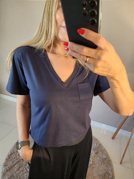 Camiseta em algodão Dani c/ bolso na cor azul
