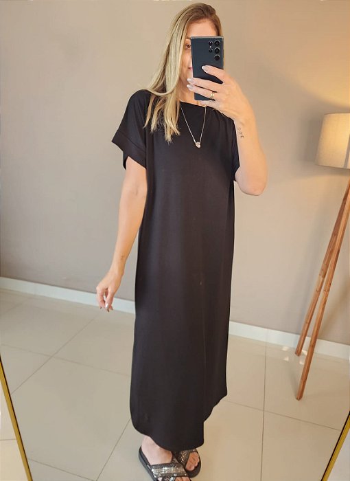 Vestido camisetão no moletinho midi na cor preto