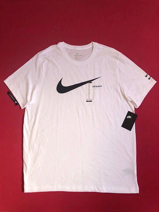 Camiseta Nike Swoosh Branca Masculina