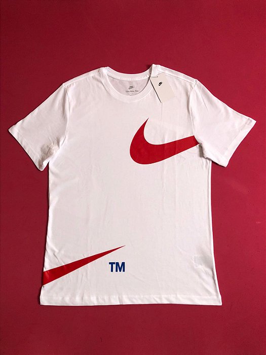 Camiseta Nike Swoosh Branca Masculina