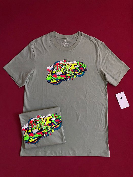 Camiseta Nike Sporstwear Masculina Verde