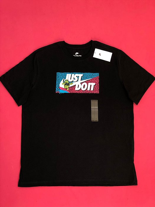 Camiseta Nike Sporstwear Surf Preta Masculina