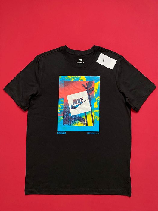 Camiseta Nike Sportswear Masculina