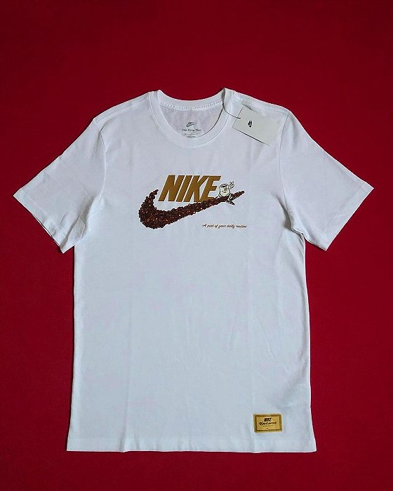 Camiseta Nike Sportswear Coffee Masculina