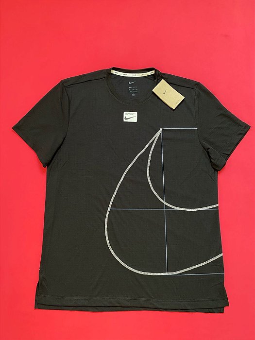 Camiseta Nike Dri Fit Swoosh Masculina