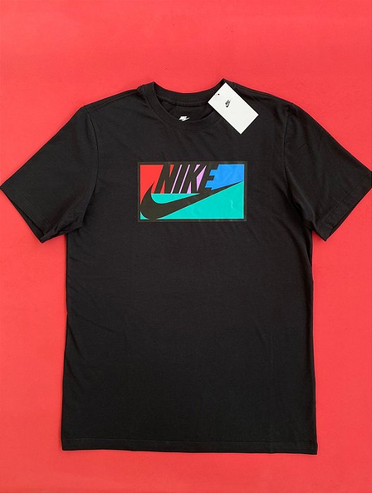 Camiseta Nike Sportswear Graphic Preta Masculina