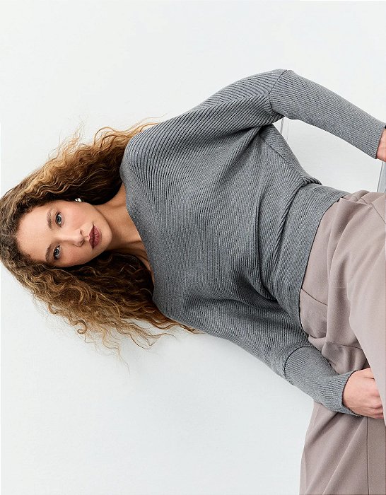 Blusa Tricot Decote ombro