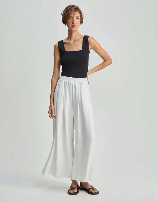 Calça Pantalona Com Pregas