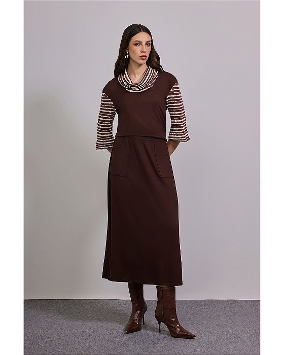 Conjunto Blusa e Saia