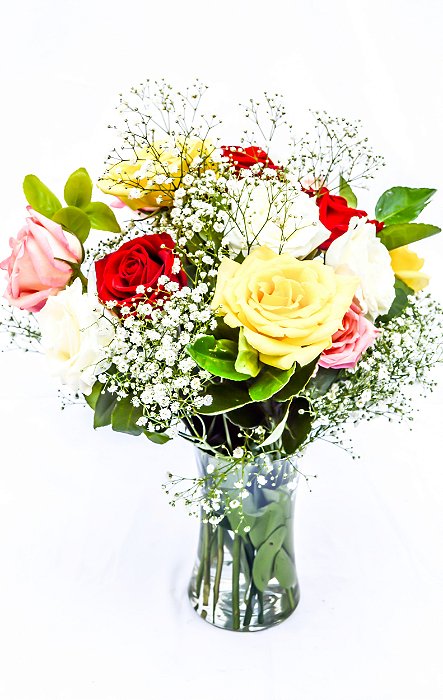 Elegância de Rosas Coloridas