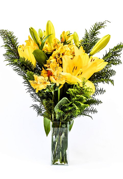 Arranjo de Lírios e Astromélias Amarelas