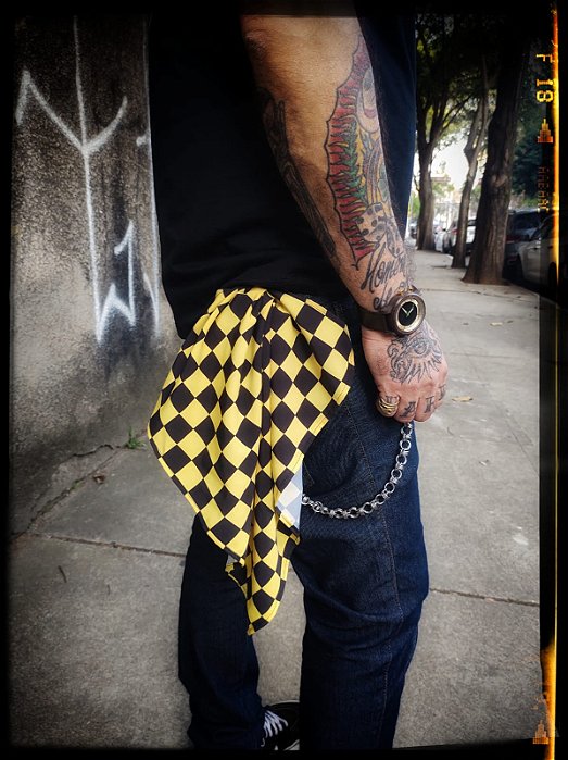 Bandana Quadrada Quadriculada Amarela e Preta