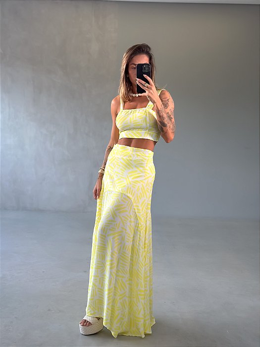 CONJUNTO MARLI TOP + SAIA MIDI AMARELO ESTAMPADO