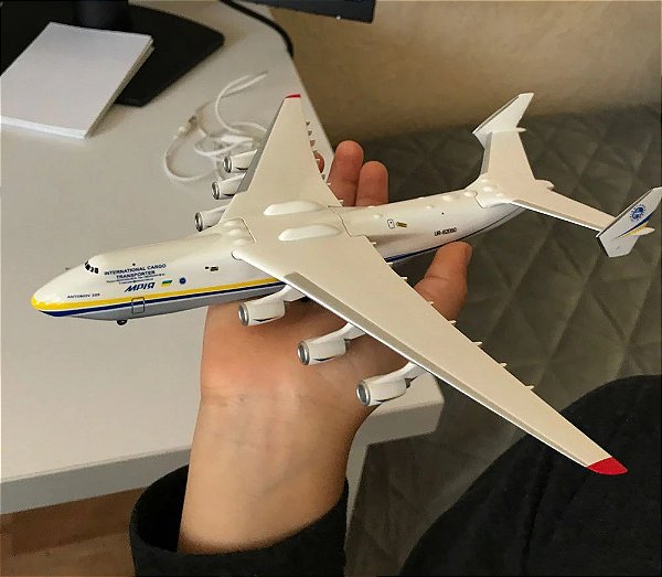 ANTONOV AN-225 - 1:400