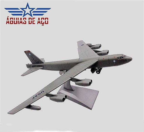 B-52 Stratofortress - METAL - 1:200 - Grande (30cm)