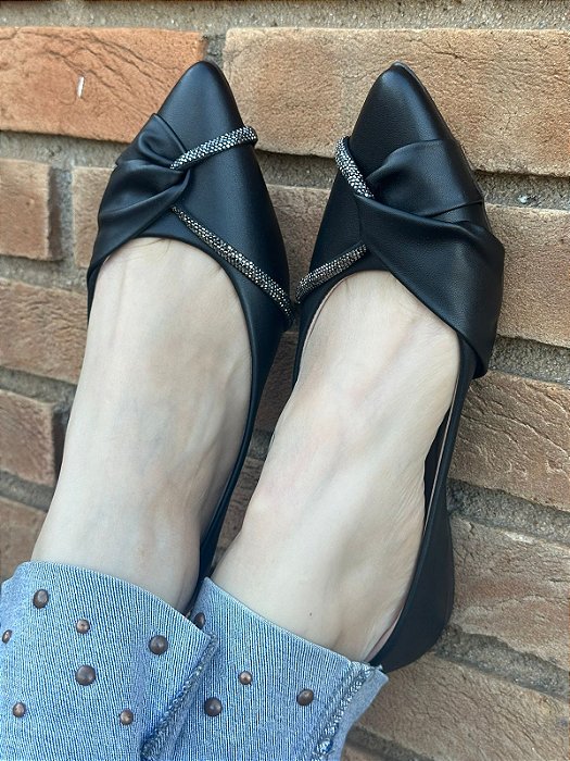 Sapatilha Bico Fino Berlim Preto/Strass