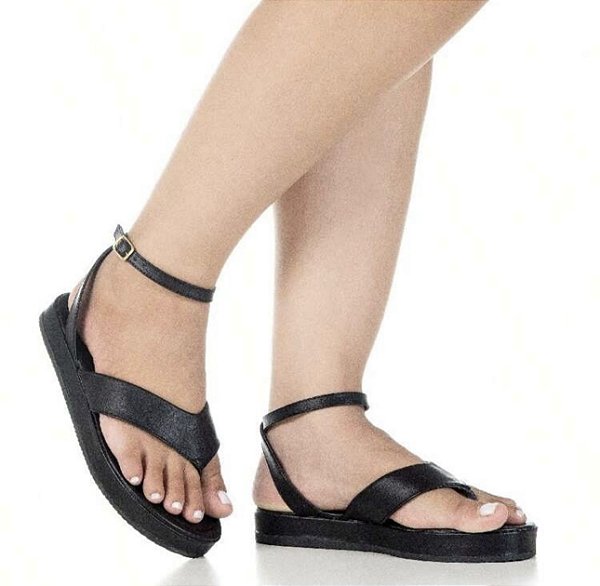 Chinelo Flatform Preto de Abotoar