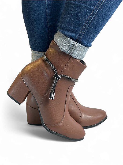 Bota Salto Bloco strass Café