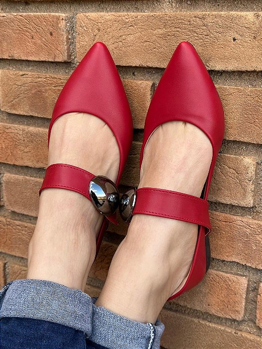 Sapatilha Bico Fino Fivela Oval Arez Vermelha