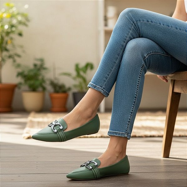 Slipper Bico Fino Verde Fivela