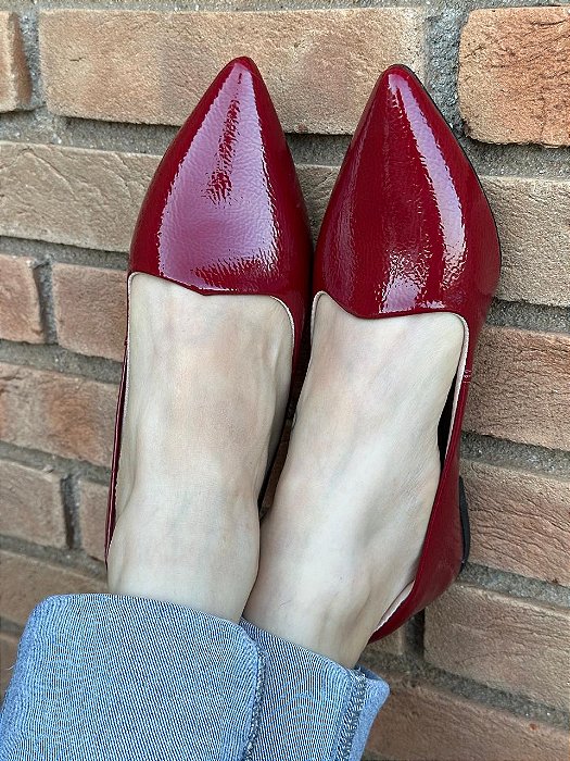 Slipper Bico Fino Vermelho Verniz Molhado