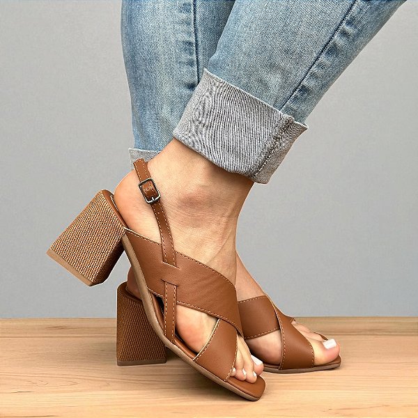 Sandália Salto Bloco Elegance Caramelo