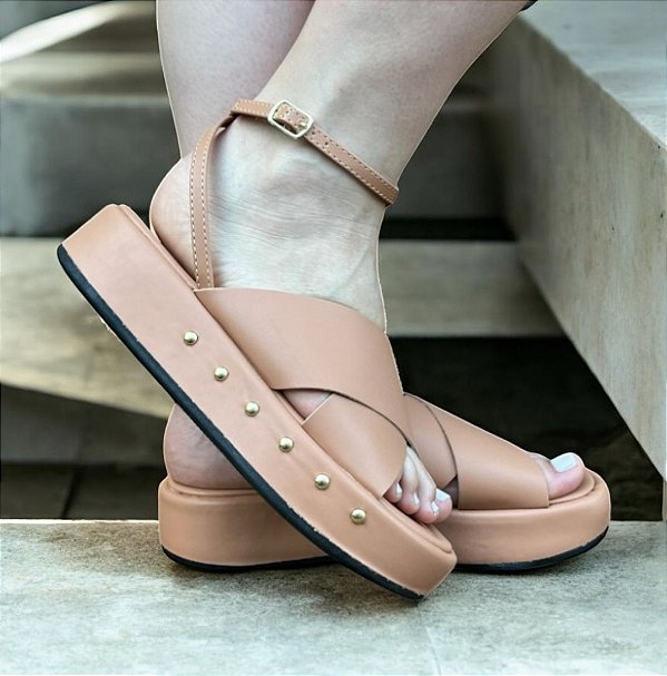 Sandália Flat Elegance Nude Rebite