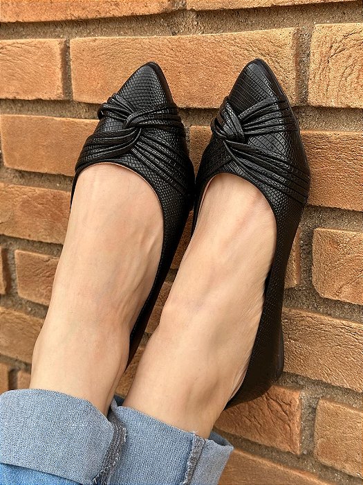 Sapatilha Bico Fino Cruzada Preta Croquinho