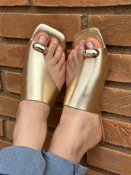 Sandália Rasteira Brisa Dourada