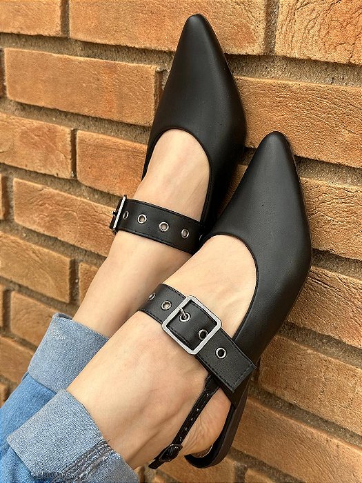 Sapatilha Bico Fino Slingback Fivela Preta