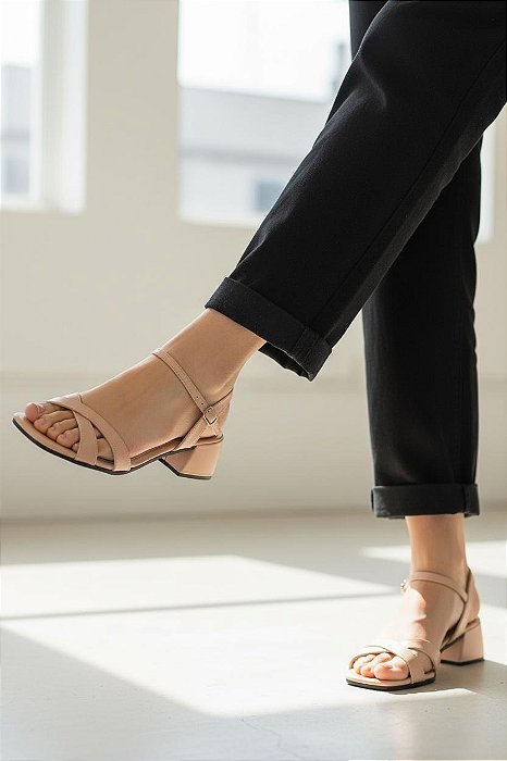 Sandália Salto Bloco Classic Nude