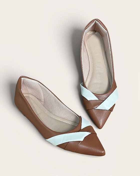 Sapatilha Bico Fino Comfort Fitada Caramelo/Off-White