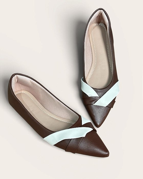 Sapatilha Bico Fino Comfort Fitada CAFÉ / Off-White