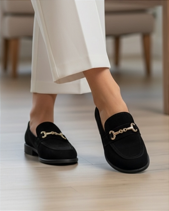 Mocassim Slim Preto Camurça Fivelinha