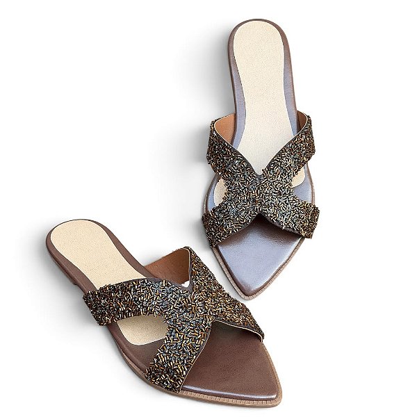 Chinelo Rasteira Bico Folha Granulado Café
