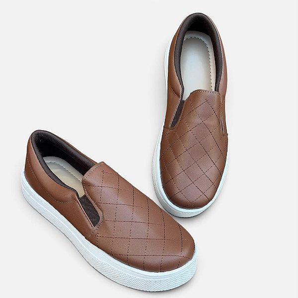 Tênis Slip On Matelassê Café