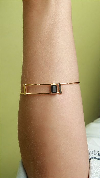 BRACELETE COM PEDRA ONIX