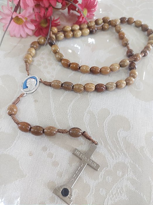 Terço Medjugorje - entremeio Azul -  Conta Oval Imbuia