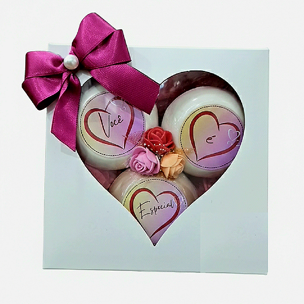 CESTA PRESENTE 03 SABONETES NATURA TODO DIA VOCÊ É ESPECIAL