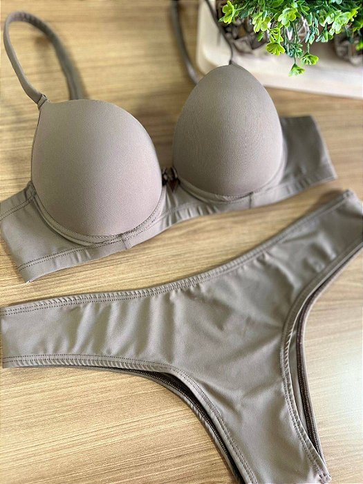 018 CONJUNTO BASICO PLUS SIZE MARROM